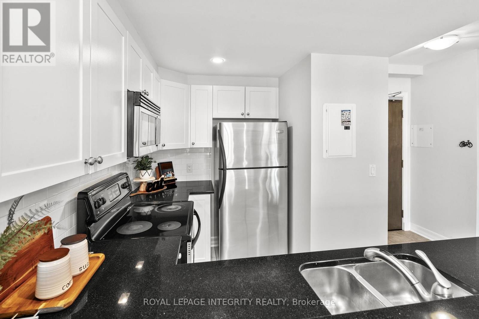 












309 - 200 BESSERER STREET N

,
Ottawa,




Ontario
K1N0A7

