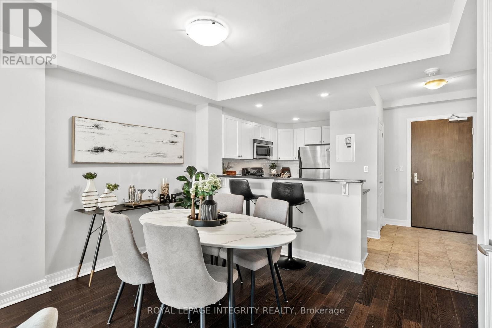 












309 - 200 BESSERER STREET N

,
Ottawa,




Ontario
K1N0A7

