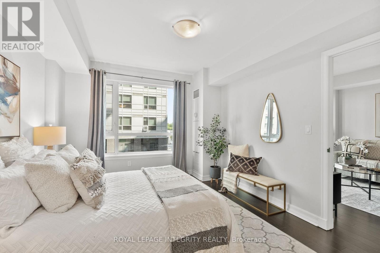 












309 - 200 BESSERER STREET N

,
Ottawa,




Ontario
K1N0A7

