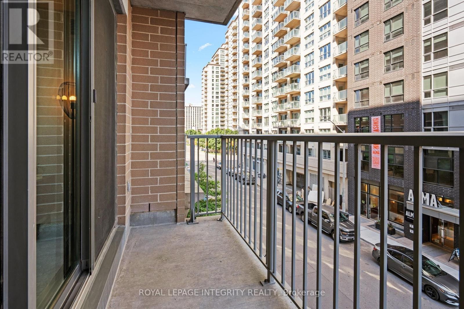 












309 - 200 BESSERER STREET N

,
Ottawa,




Ontario
K1N0A7

