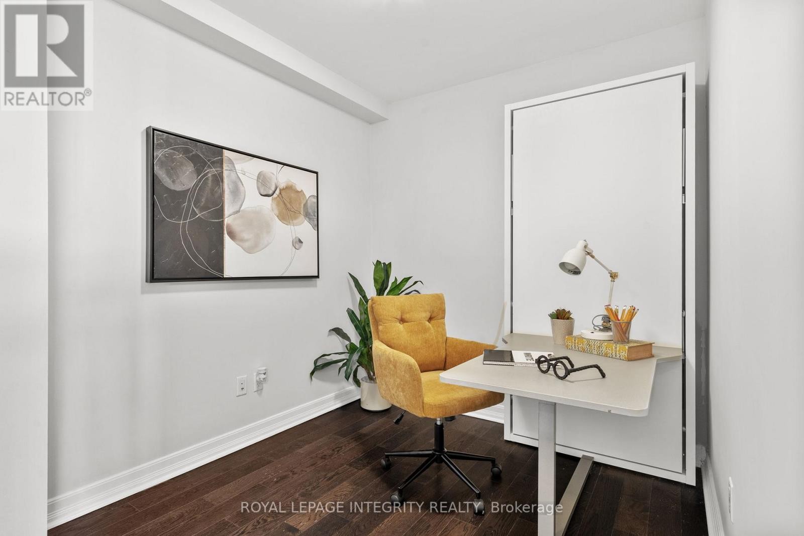 












309 - 200 BESSERER STREET N

,
Ottawa,




Ontario
K1N0A7

