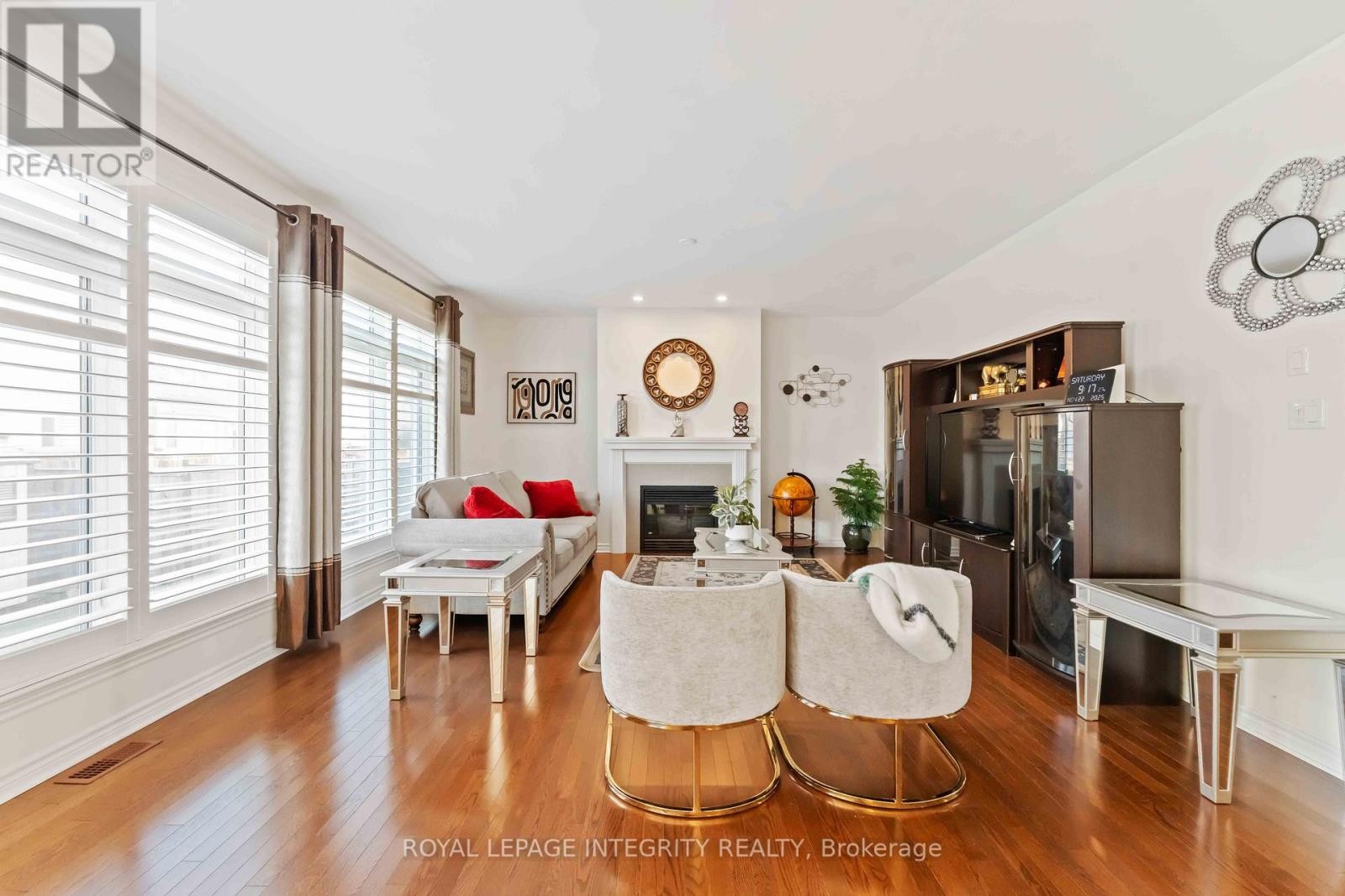 












561 EGRET WAY

,
Ottawa,




Ontario
K2J0E3

