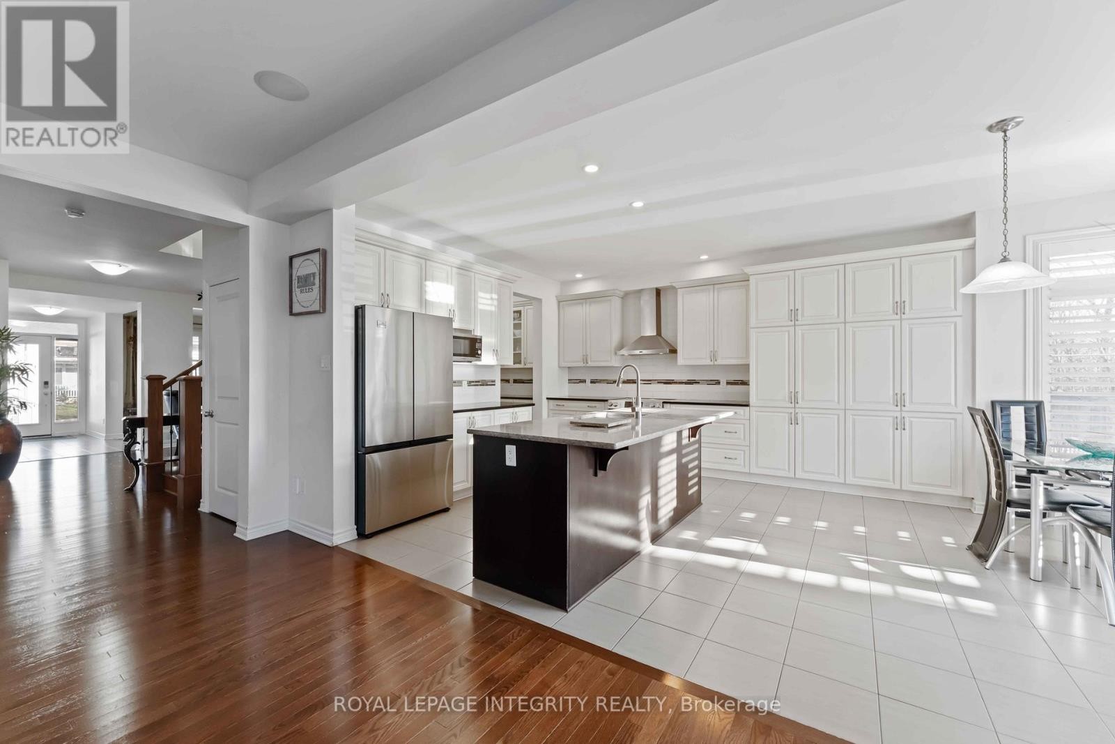 












561 EGRET WAY

,
Ottawa,




Ontario
K2J0E3

