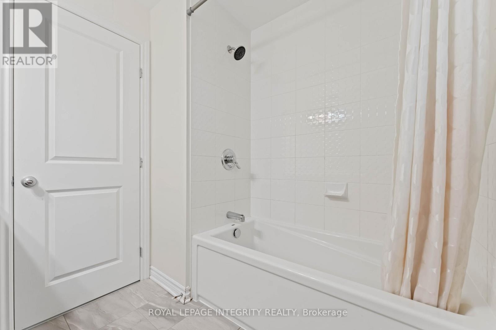 












561 EGRET WAY

,
Ottawa,




Ontario
K2J0E3

