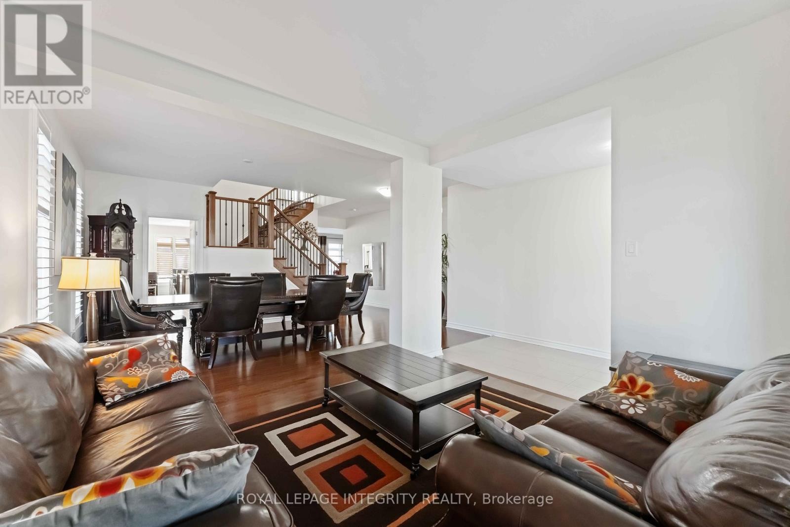 












561 EGRET WAY

,
Ottawa,




Ontario
K2J0E3

