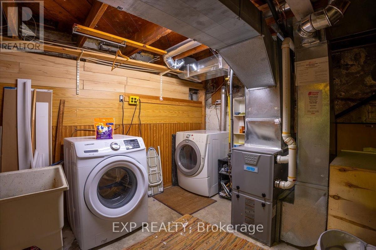 












68 LYNDALE AVENUE

,
Ottawa,




Ontario
K1Y2M8

