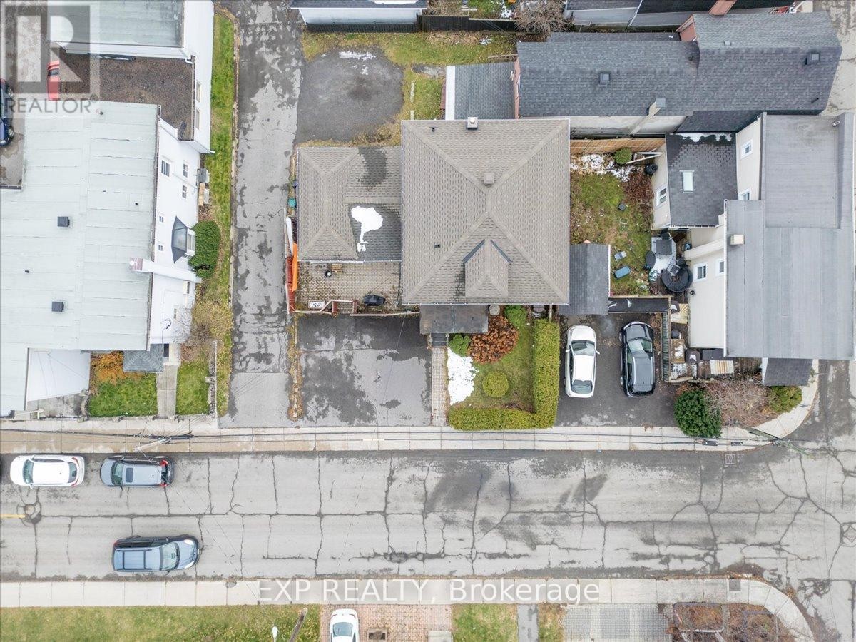 












68 LYNDALE AVENUE

,
Ottawa,




Ontario
K1Y2M8

