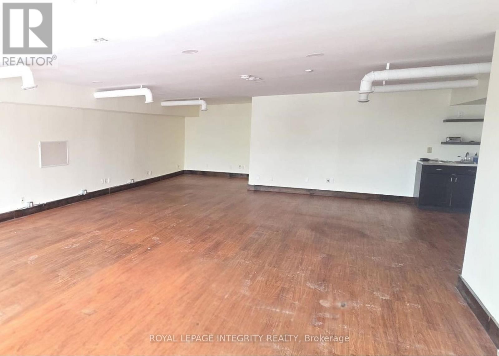 












A4 - 2285 ST LAURENT BOULEVARD

,
Ottawa,




Ontario
K1G4Z4

