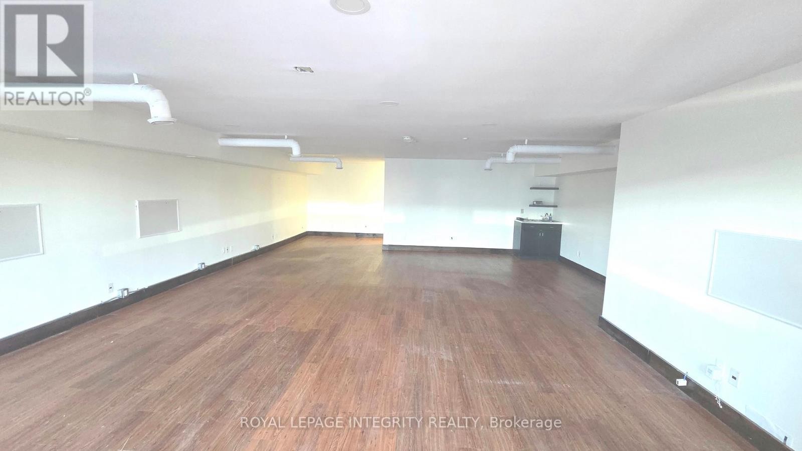 












A4 - 2285 ST LAURENT BOULEVARD

,
Ottawa,




Ontario
K1G4Z4

