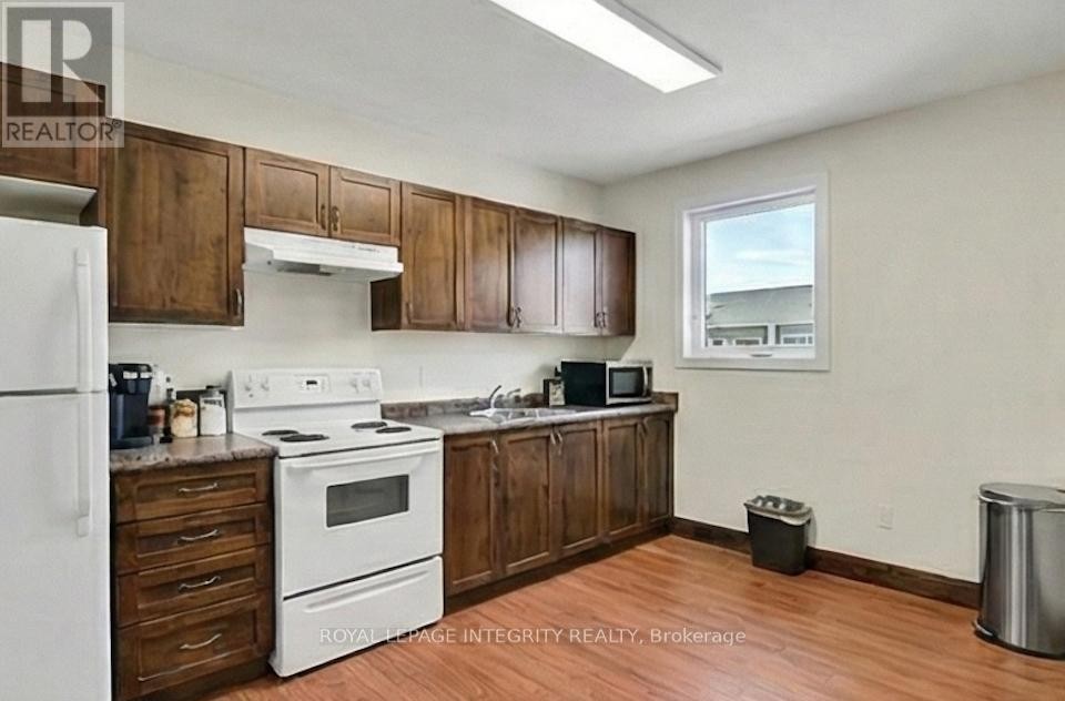 












A4 - 2285 ST LAURENT BOULEVARD

,
Ottawa,




Ontario
K1G4Z4

