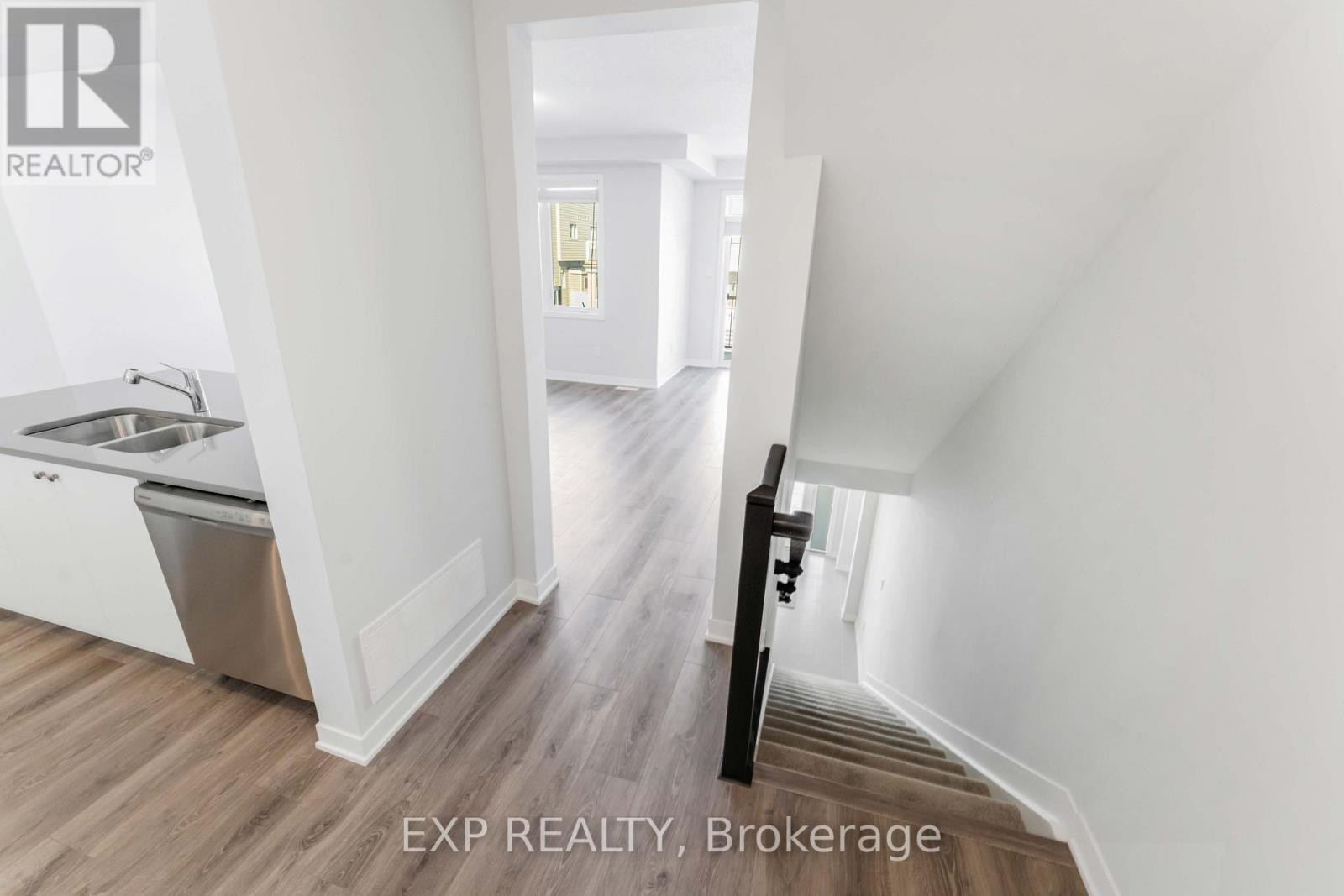 












322 OLIVENITE PRIVATE

,
Ottawa,




Ontario
K2J7J4

