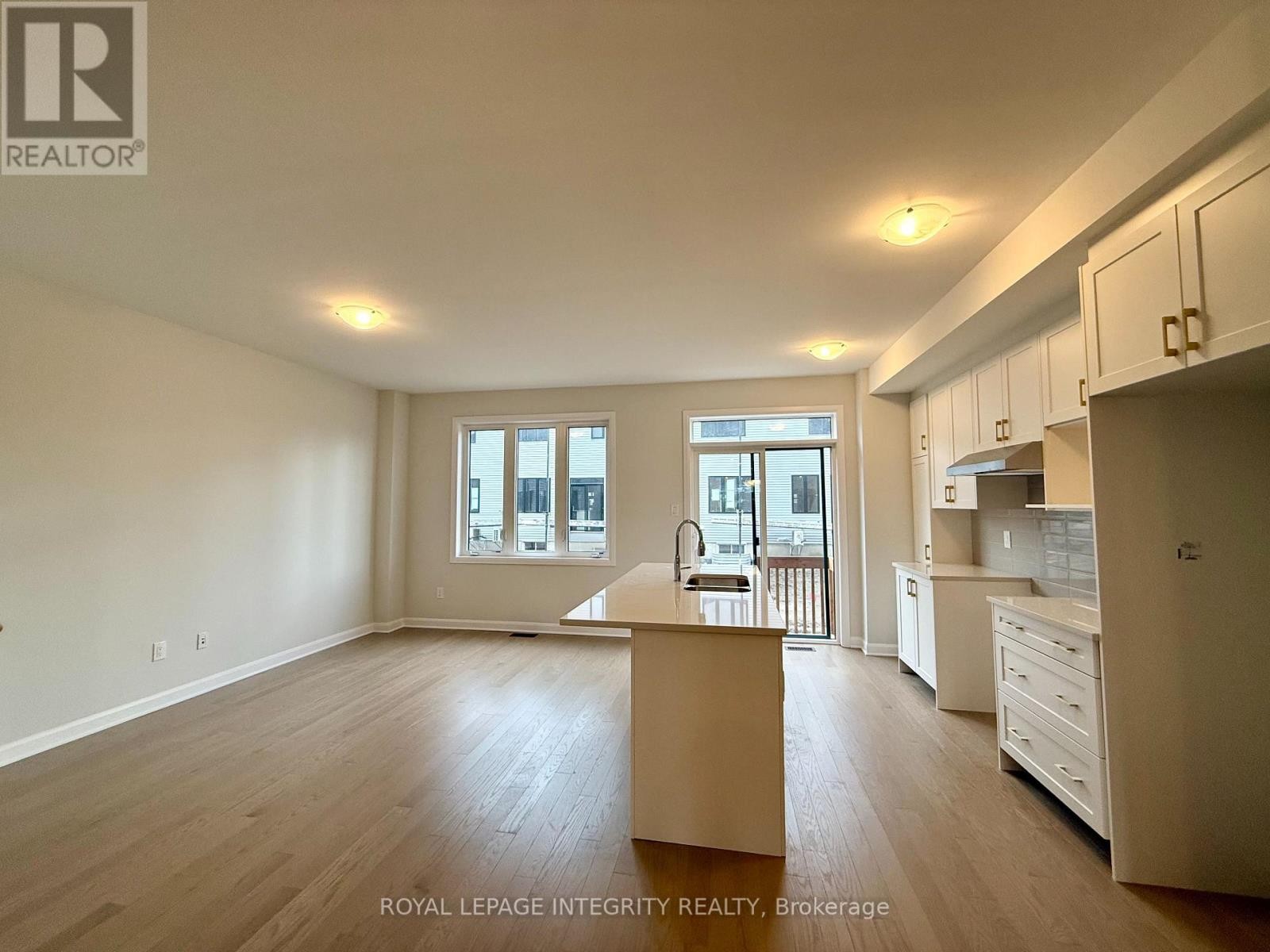 












504 INGENUITY ROW

,
Ottawa,




Ontario
K2W0B1

