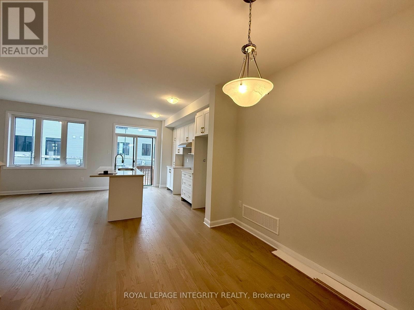 












504 INGENUITY ROW

,
Ottawa,




Ontario
K2W0B1

