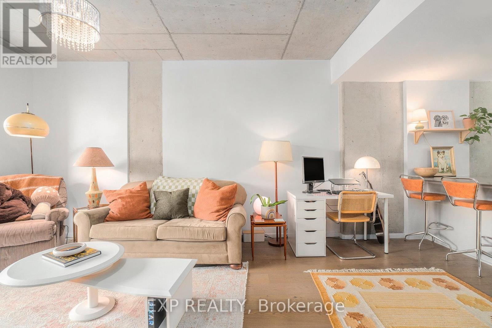 












206 - 1000 WELLINGTON STREET W

,
Ottawa,




Ontario
K1Y2X9

