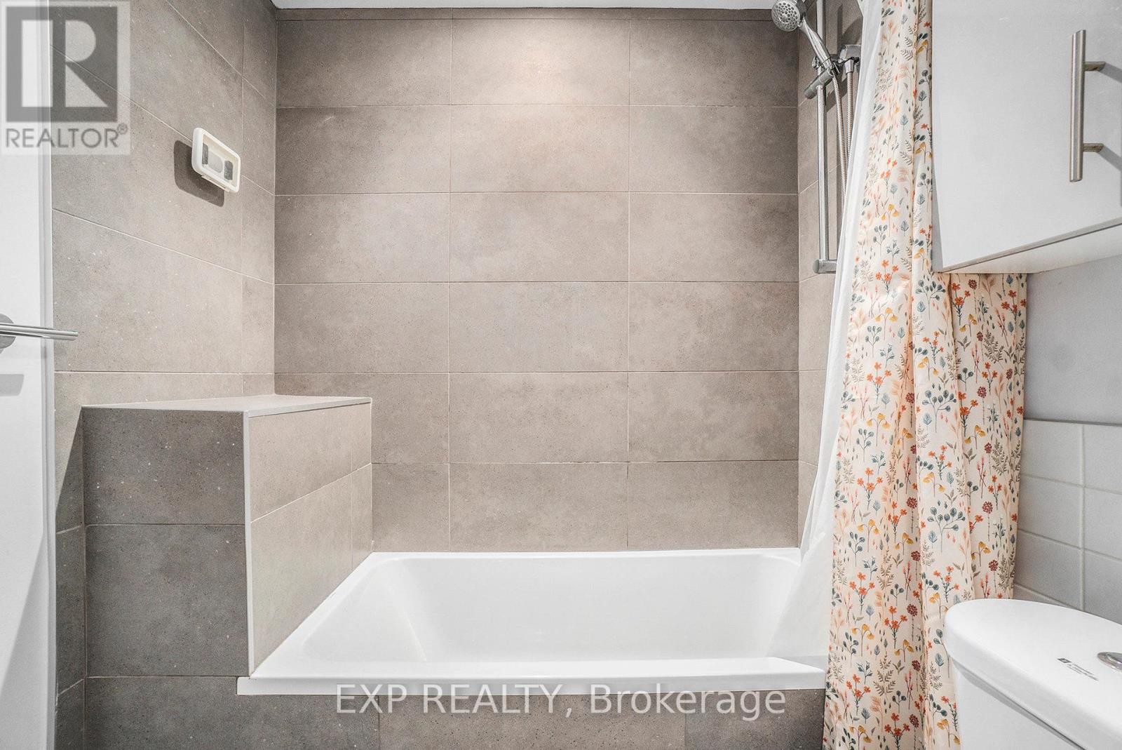 












206 - 1000 WELLINGTON STREET W

,
Ottawa,




Ontario
K1Y2X9

