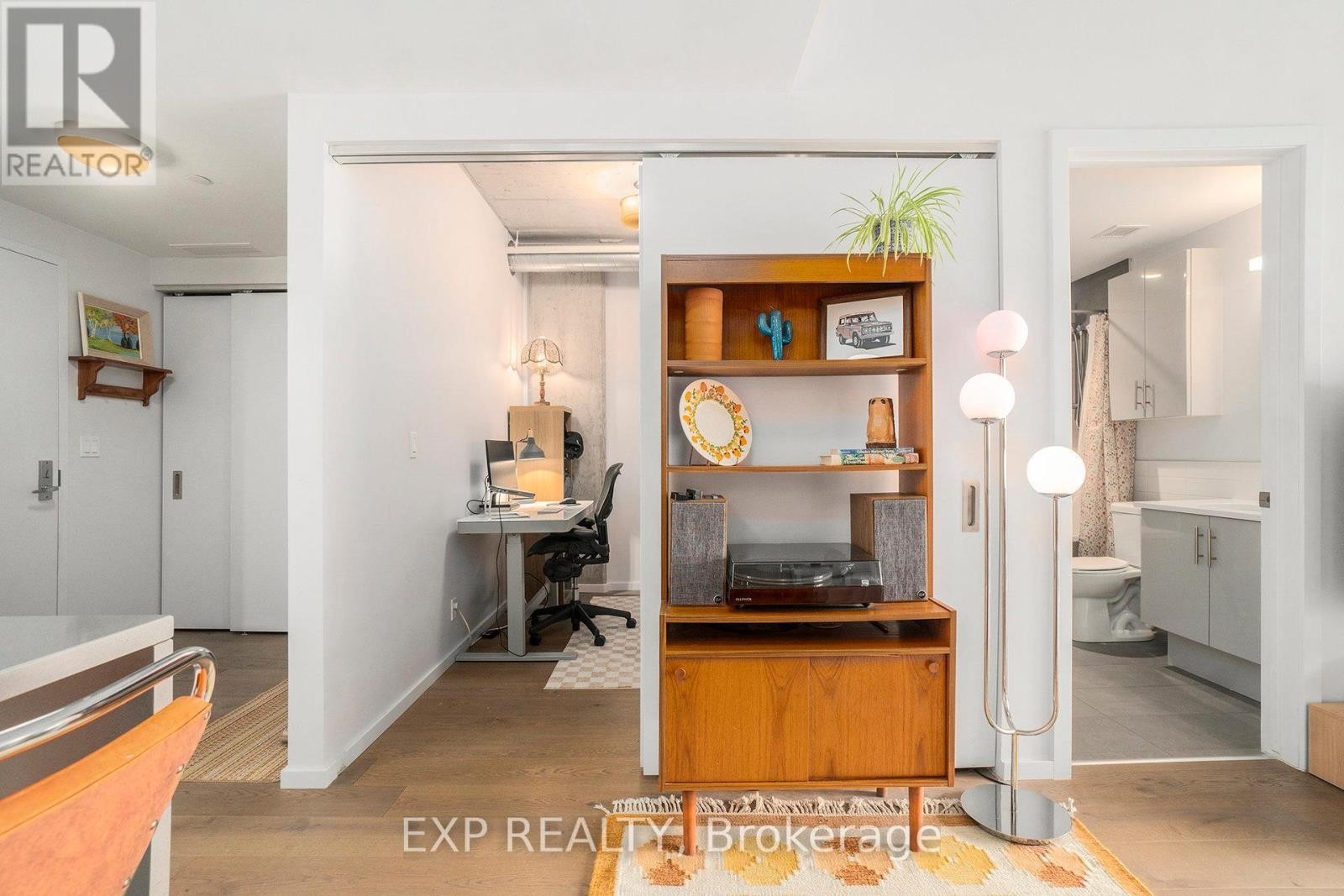 












206 - 1000 WELLINGTON STREET W

,
Ottawa,




Ontario
K1Y2X9

