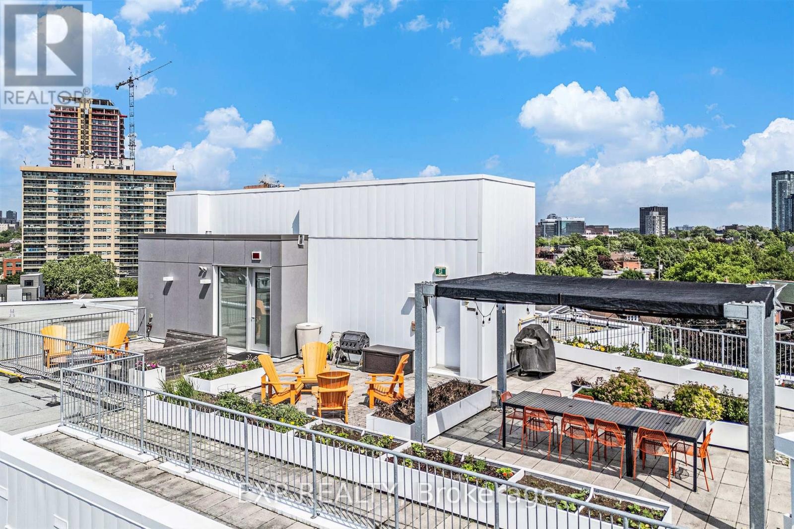 












206 - 1000 WELLINGTON STREET W

,
Ottawa,




Ontario
K1Y2X9

