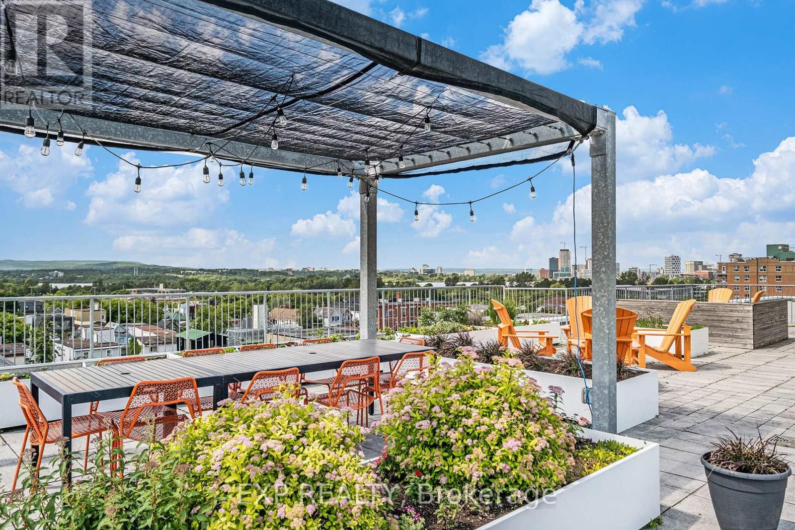 












206 - 1000 WELLINGTON STREET W

,
Ottawa,




Ontario
K1Y2X9

