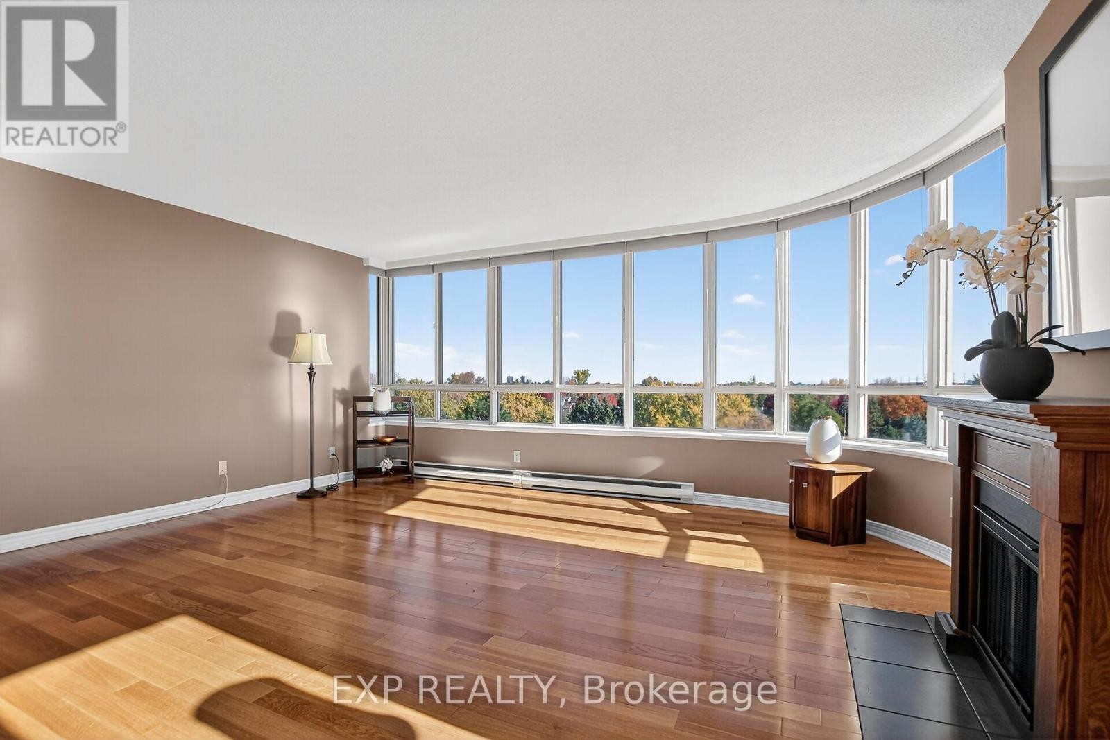 












606 - 100 GRANT CARMAN DRIVE

,
Ottawa,




Ontario
K2E8B8

