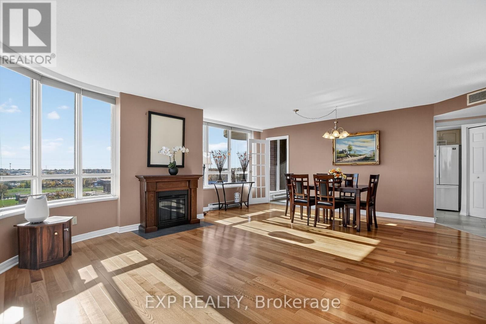 












606 - 100 GRANT CARMAN DRIVE

,
Ottawa,




Ontario
K2E8B8

