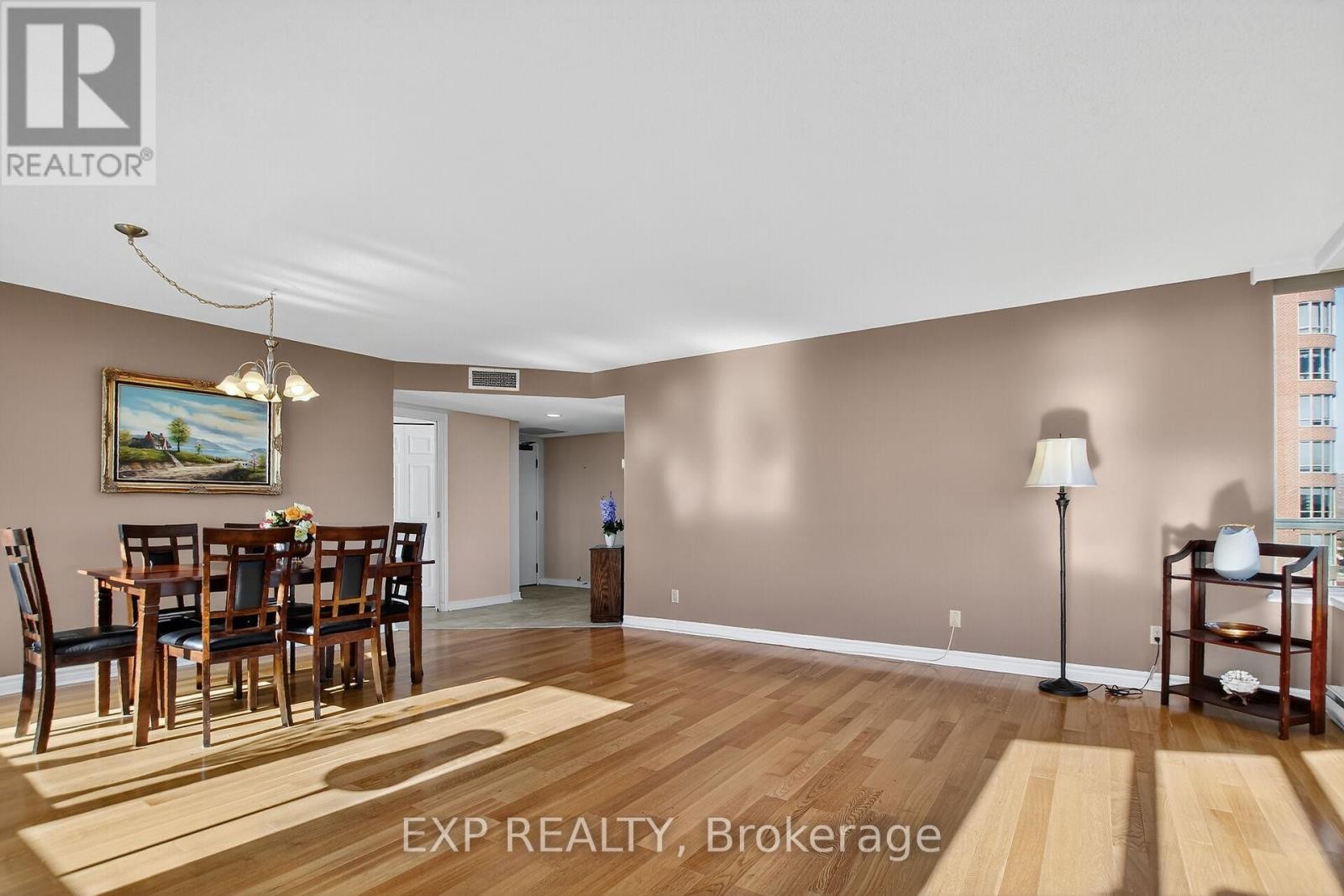 












606 - 100 GRANT CARMAN DRIVE

,
Ottawa,




Ontario
K2E8B8

