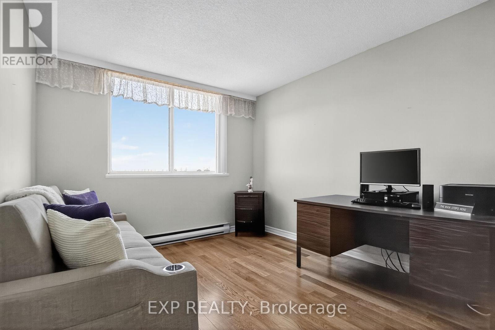 












606 - 100 GRANT CARMAN DRIVE

,
Ottawa,




Ontario
K2E8B8

