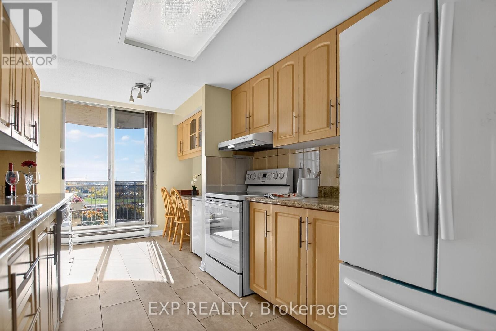 












606 - 100 GRANT CARMAN DRIVE

,
Ottawa,




Ontario
K2E8B8

