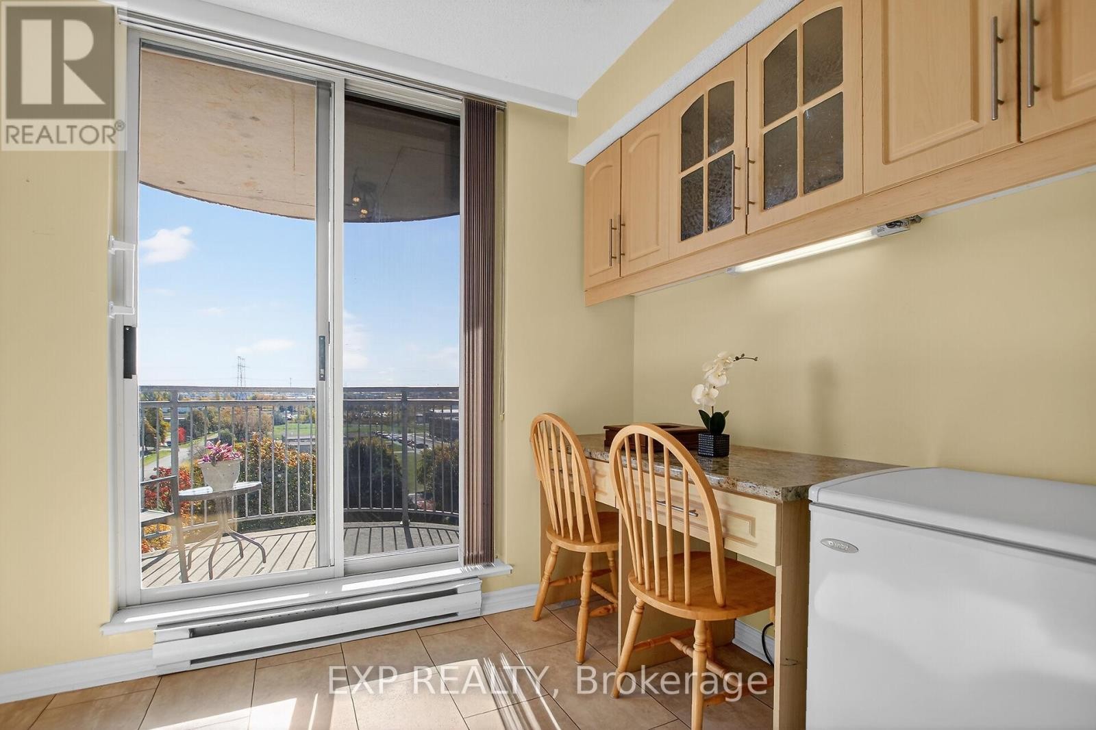 












606 - 100 GRANT CARMAN DRIVE

,
Ottawa,




Ontario
K2E8B8

