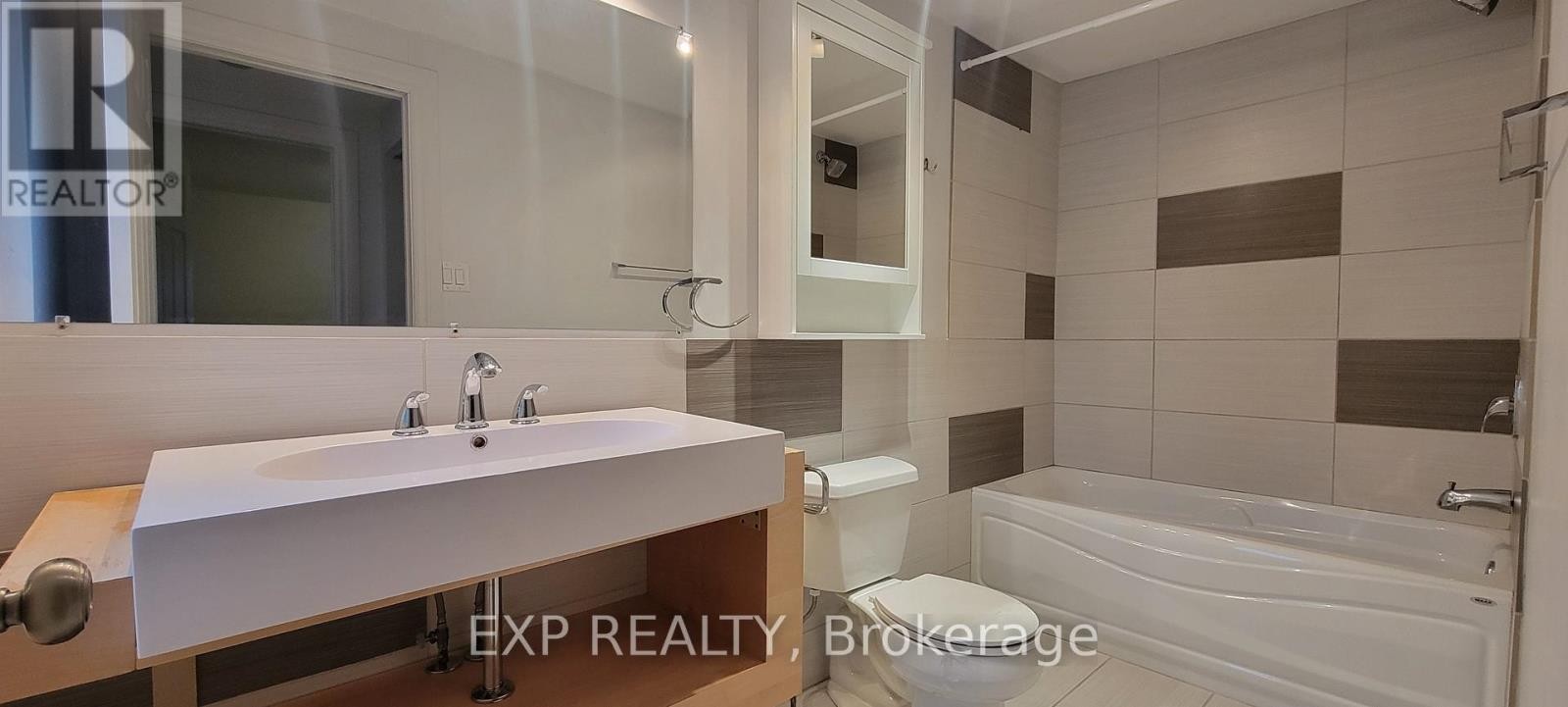 












292 RICHELIEU AVENUE

,
Ottawa,




Ontario
K1L6K3

