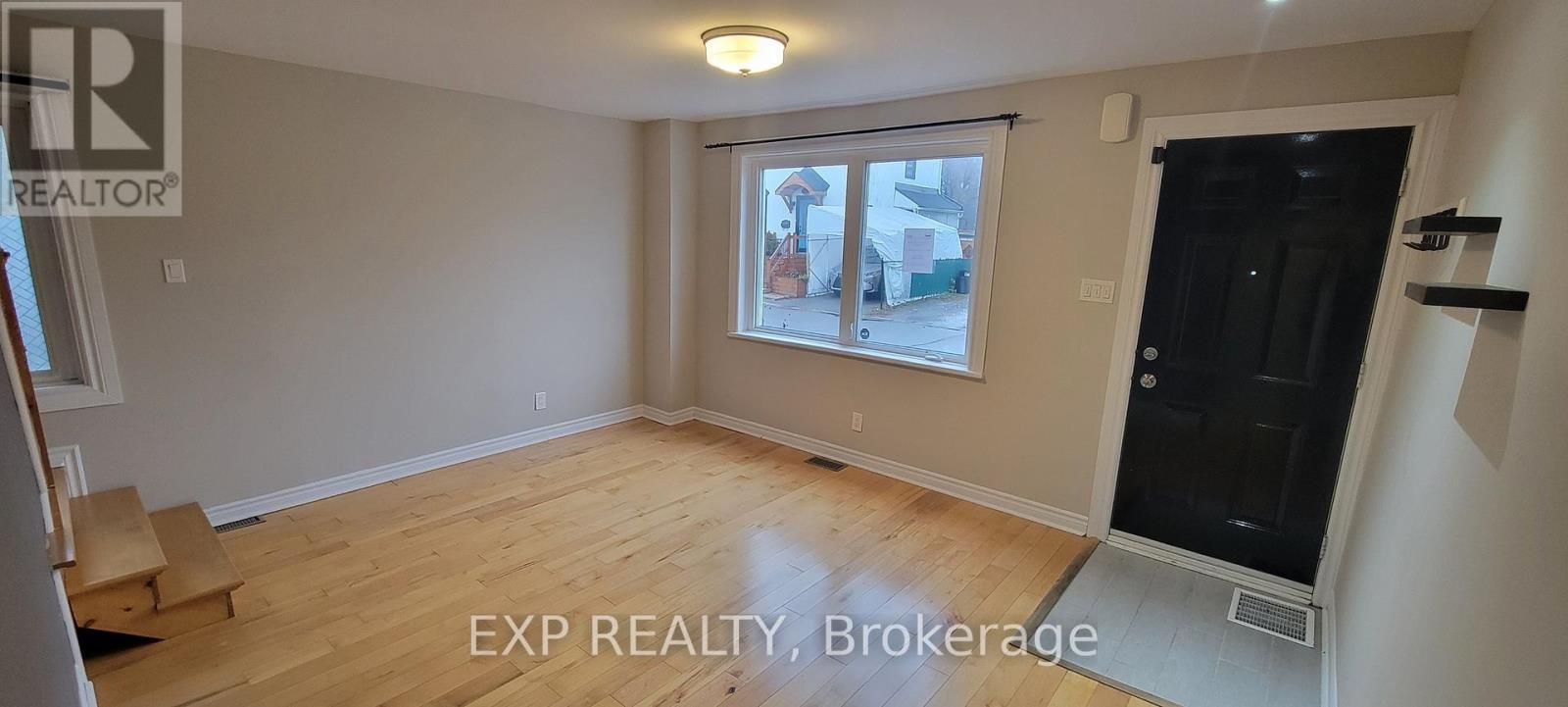 












292 RICHELIEU AVENUE

,
Ottawa,




Ontario
K1L6K3

