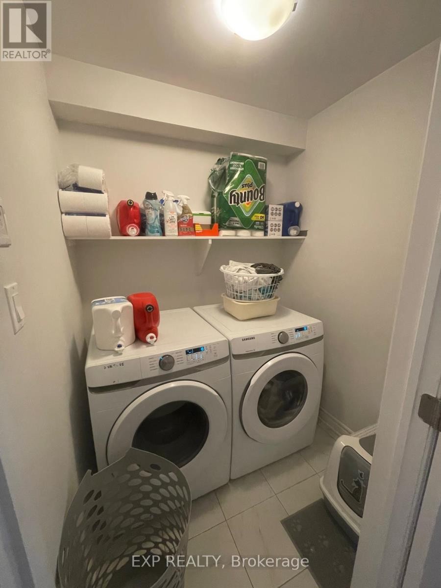 












738 MIIKANA ROAD

,
Ottawa,




Ontario
K1X0G5

