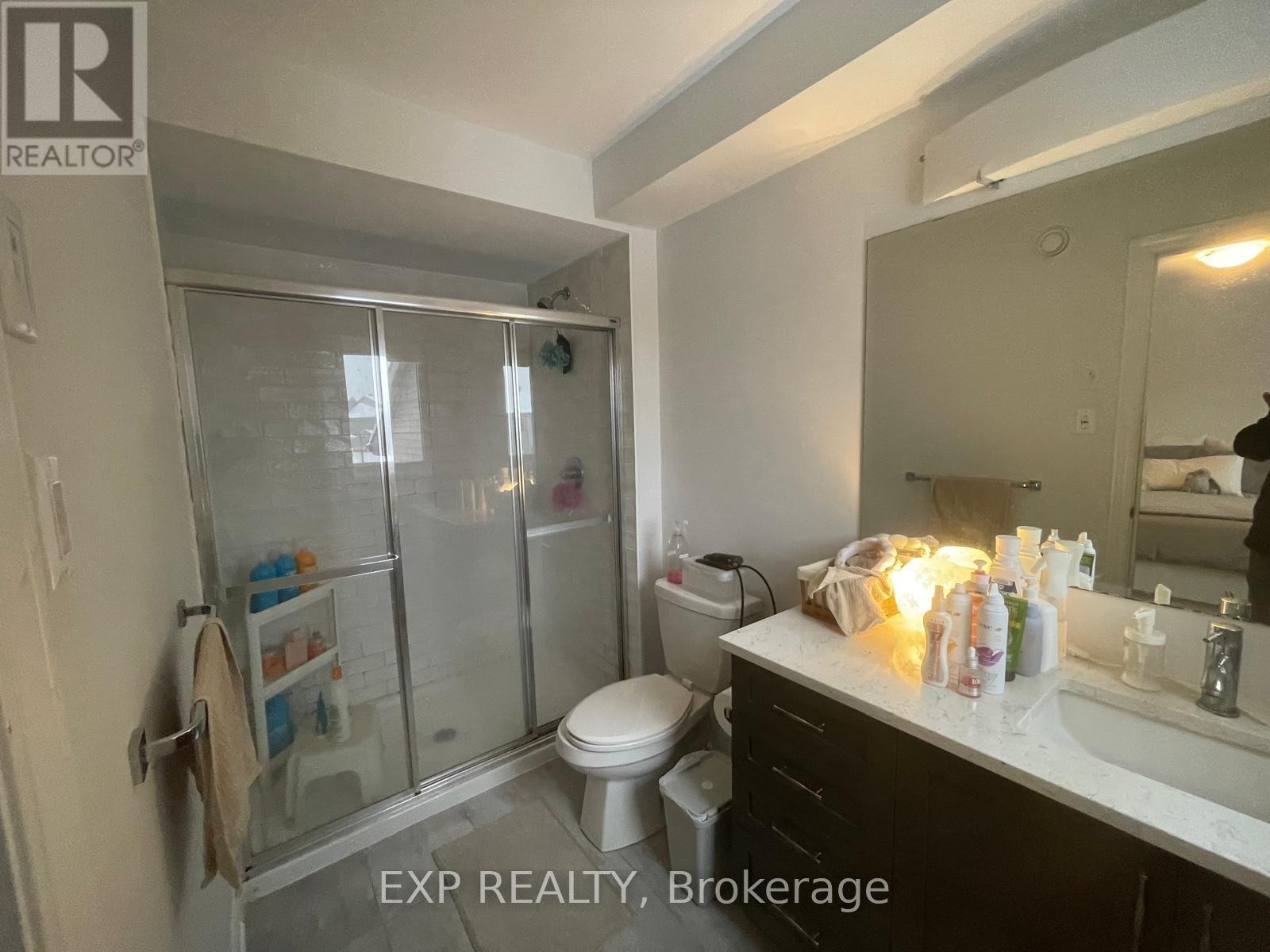 












738 MIIKANA ROAD

,
Ottawa,




Ontario
K1X0G5

