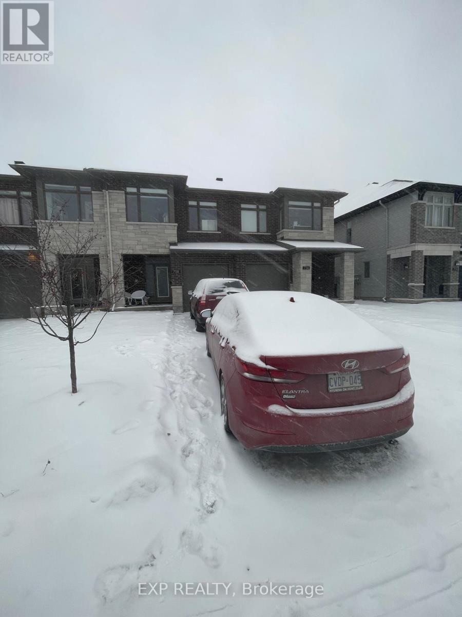 












738 MIIKANA ROAD

,
Ottawa,




Ontario
K1X0G5

