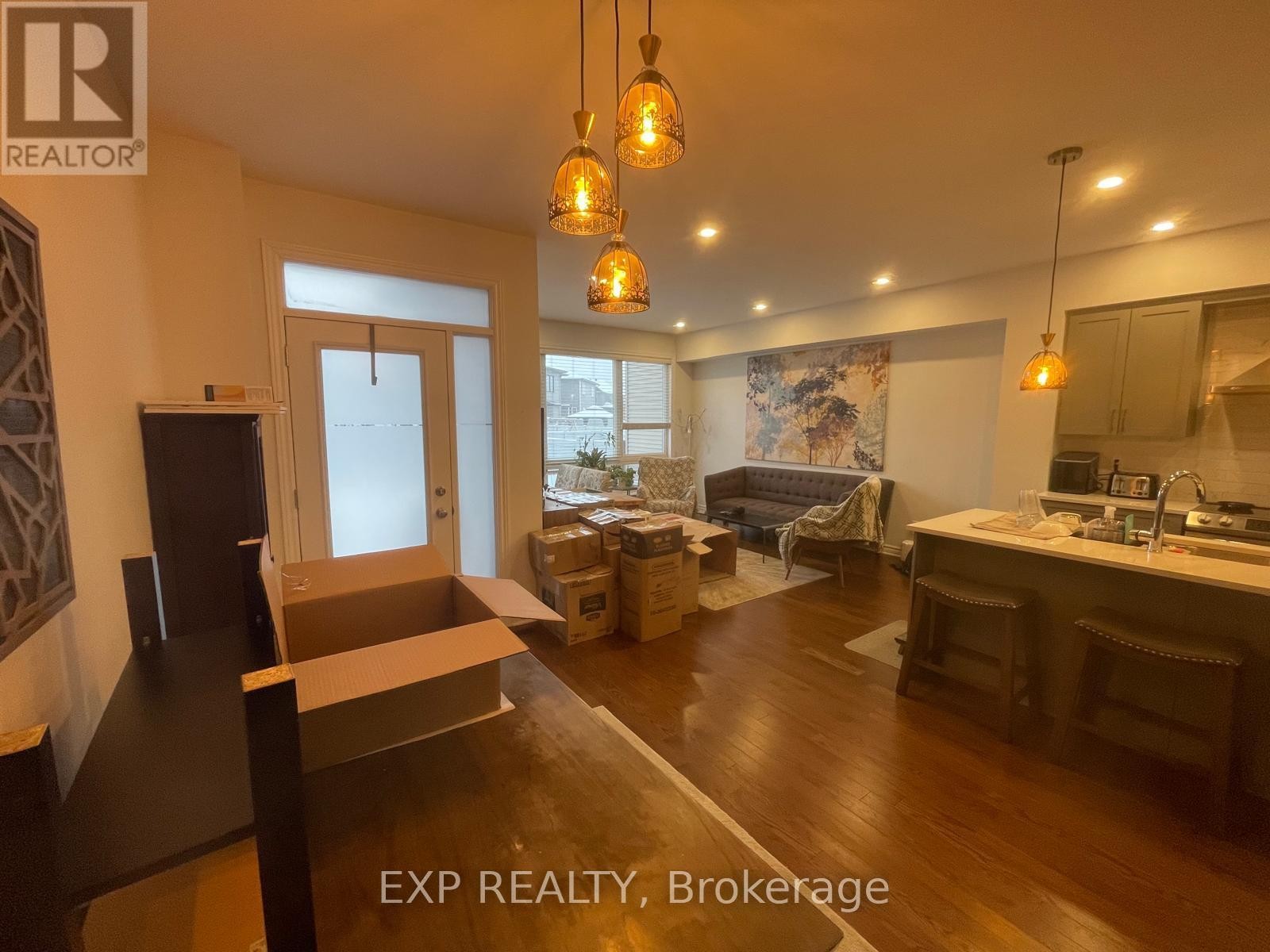 












738 MIIKANA ROAD

,
Ottawa,




Ontario
K1X0G5

