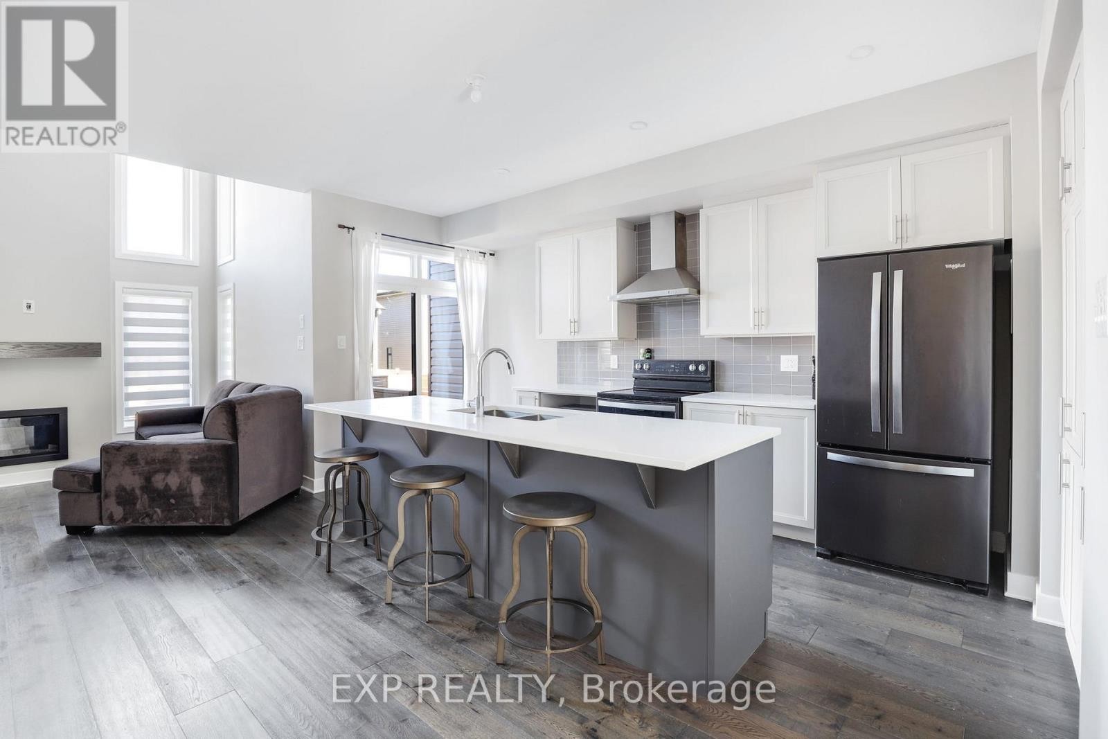 












1053 LUNAR GLOW CRESCENT

,
Ottawa,




Ontario
K4M0J9

