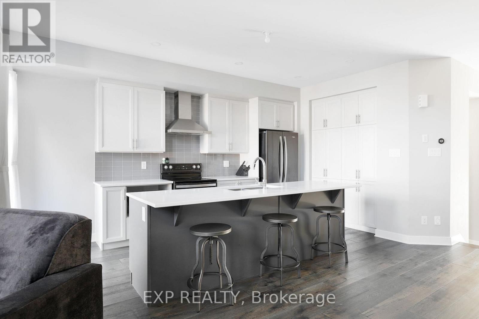 












1053 LUNAR GLOW CRESCENT

,
Ottawa,




Ontario
K4M0J9

