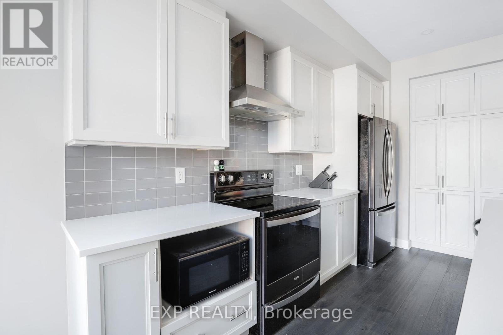 












1053 LUNAR GLOW CRESCENT

,
Ottawa,




Ontario
K4M0J9

