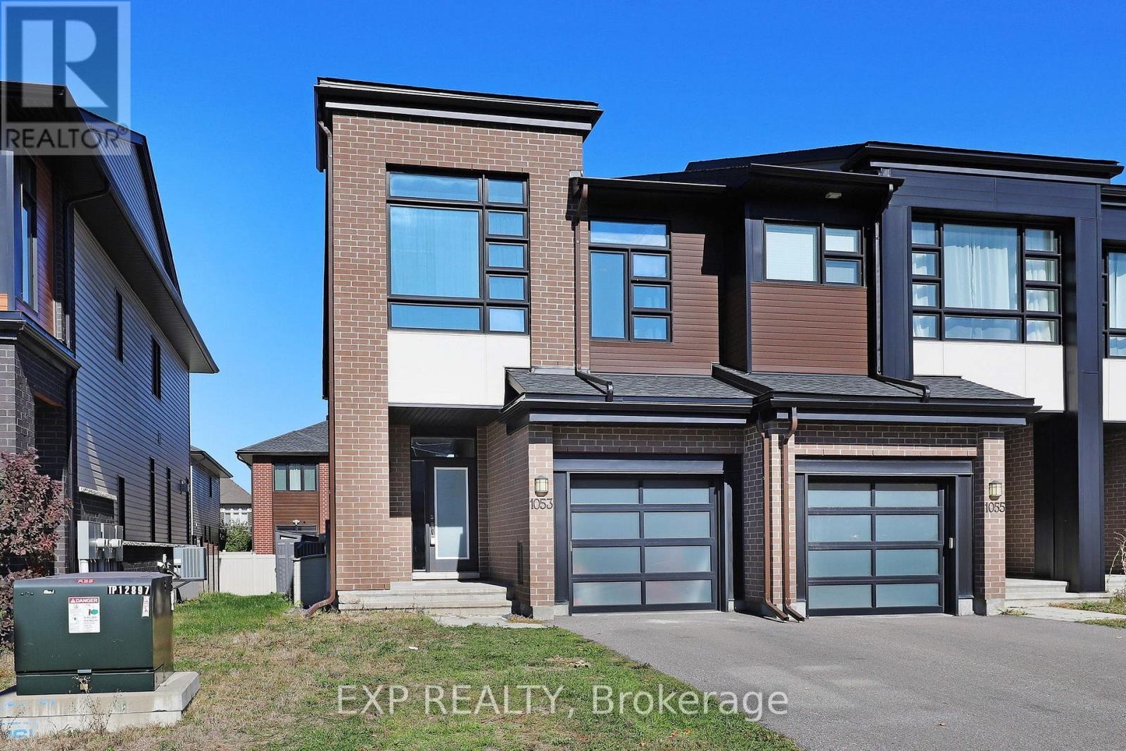 












1053 LUNAR GLOW CRESCENT

,
Ottawa,




Ontario
K4M0J9

