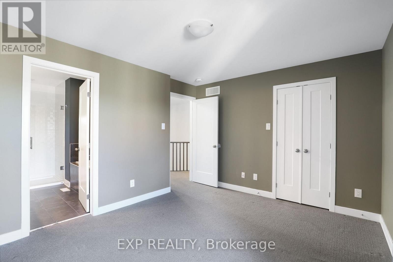 












1053 LUNAR GLOW CRESCENT

,
Ottawa,




Ontario
K4M0J9

