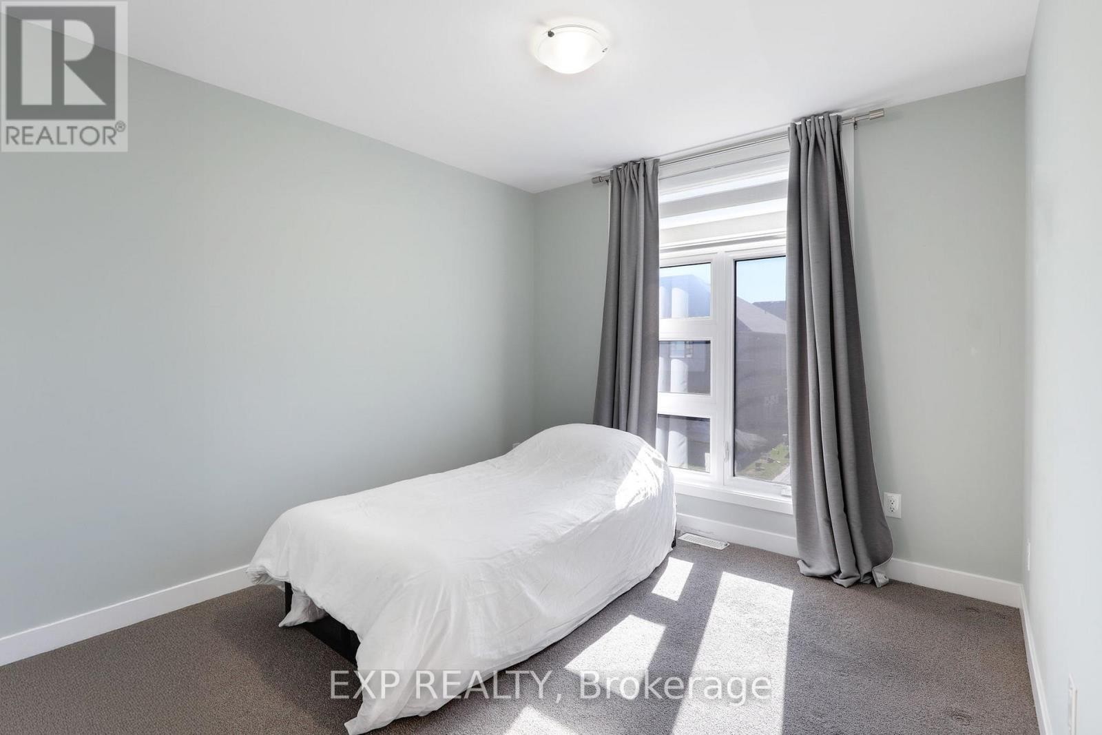 












1053 LUNAR GLOW CRESCENT

,
Ottawa,




Ontario
K4M0J9

