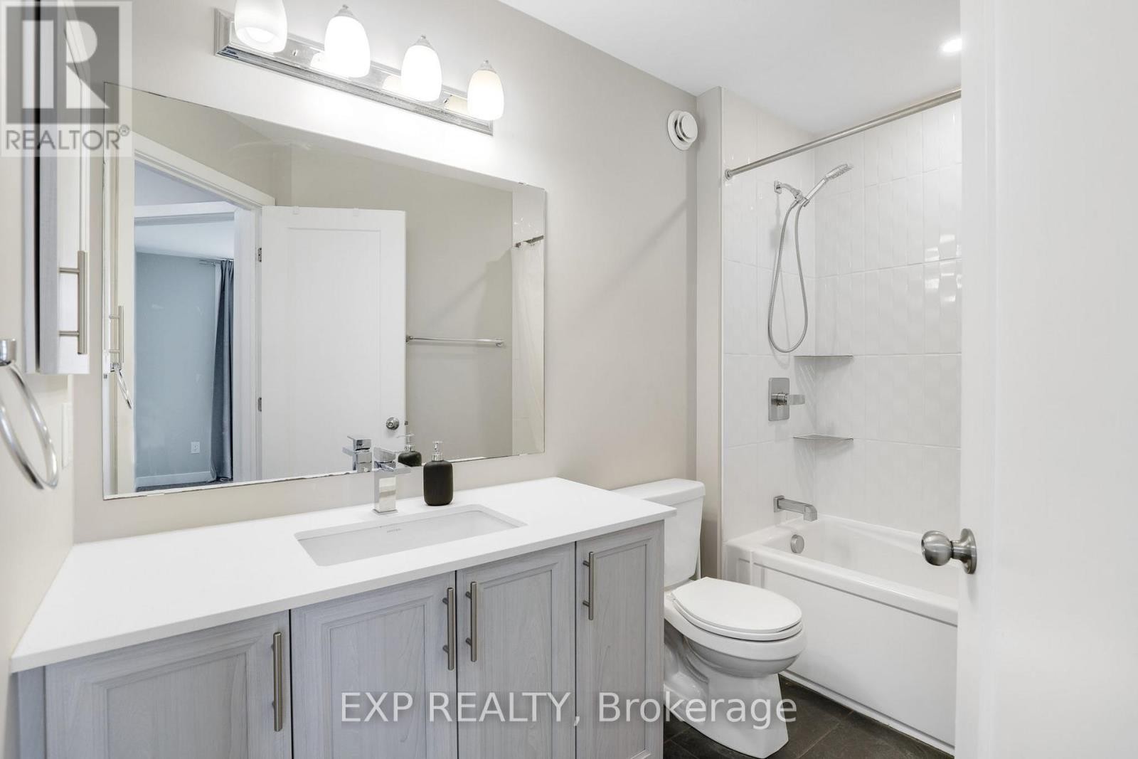 












1053 LUNAR GLOW CRESCENT

,
Ottawa,




Ontario
K4M0J9

