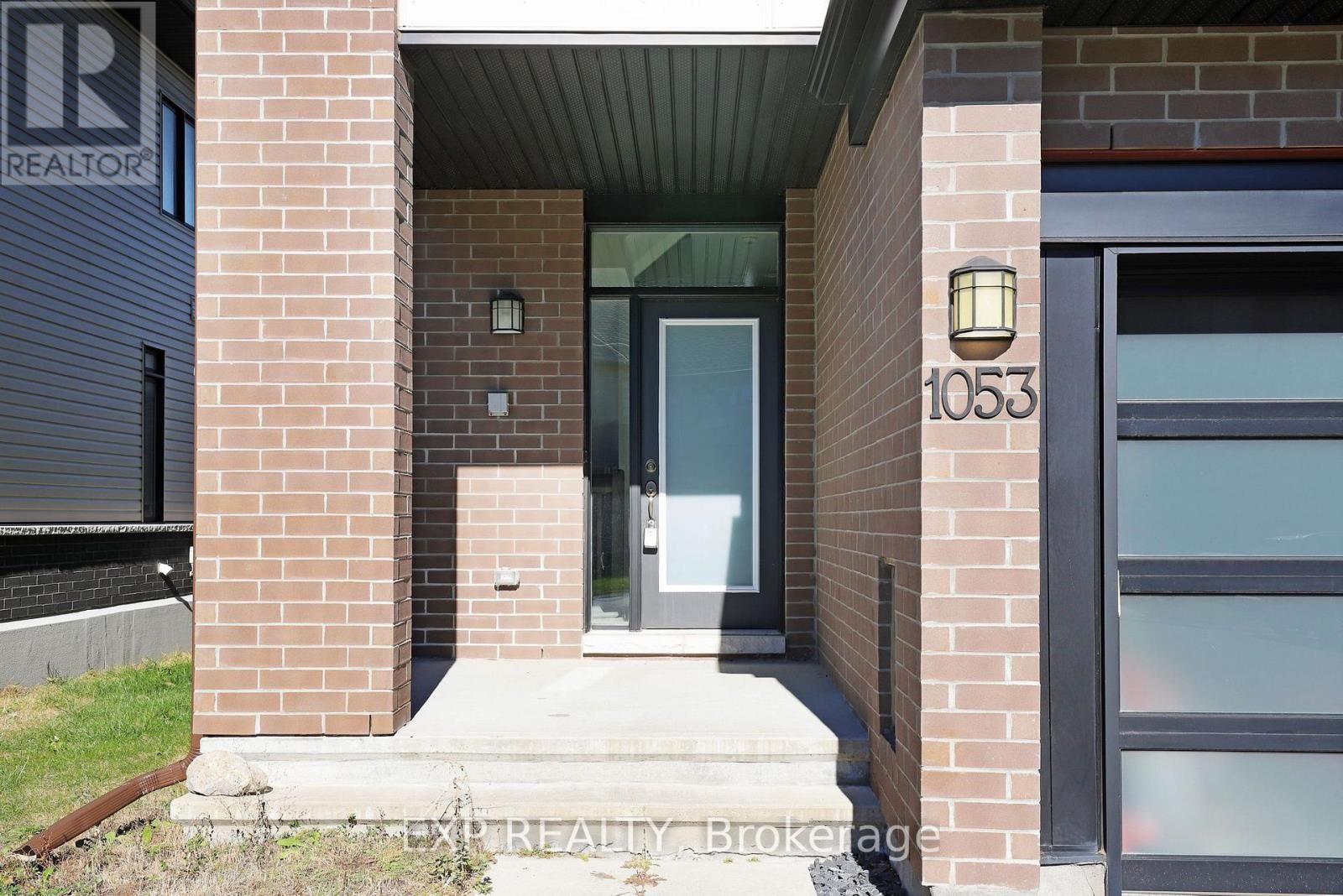 












1053 LUNAR GLOW CRESCENT

,
Ottawa,




Ontario
K4M0J9

