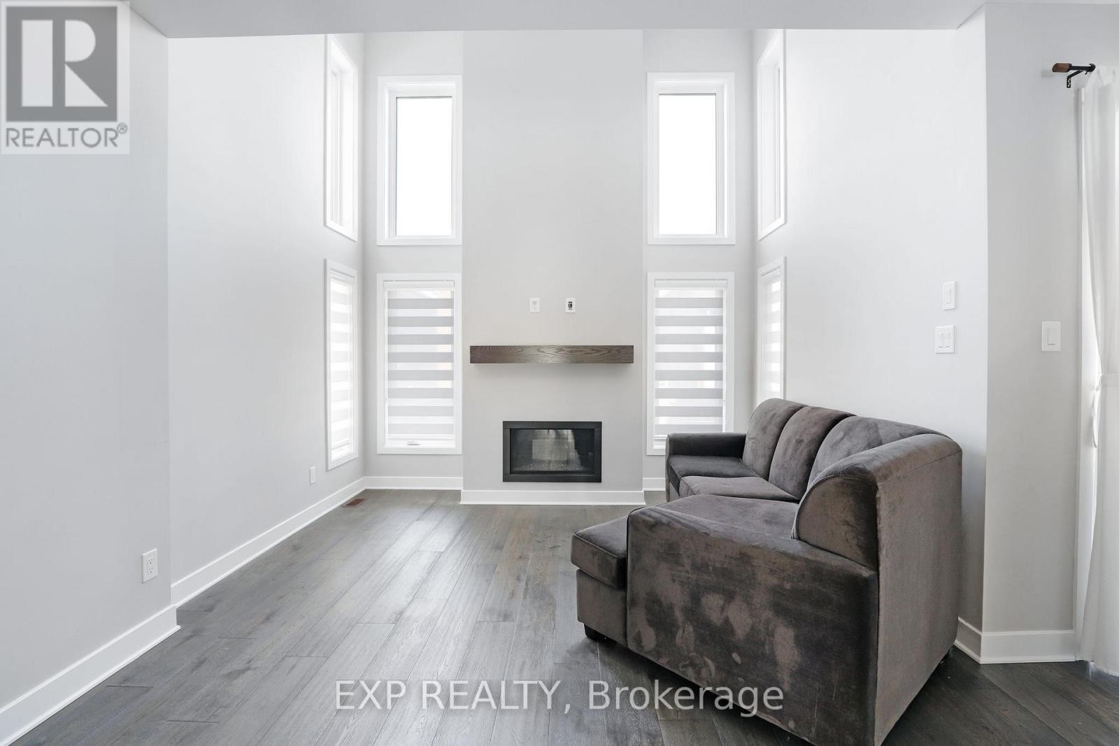 












1053 LUNAR GLOW CRESCENT

,
Ottawa,




Ontario
K4M0J9

