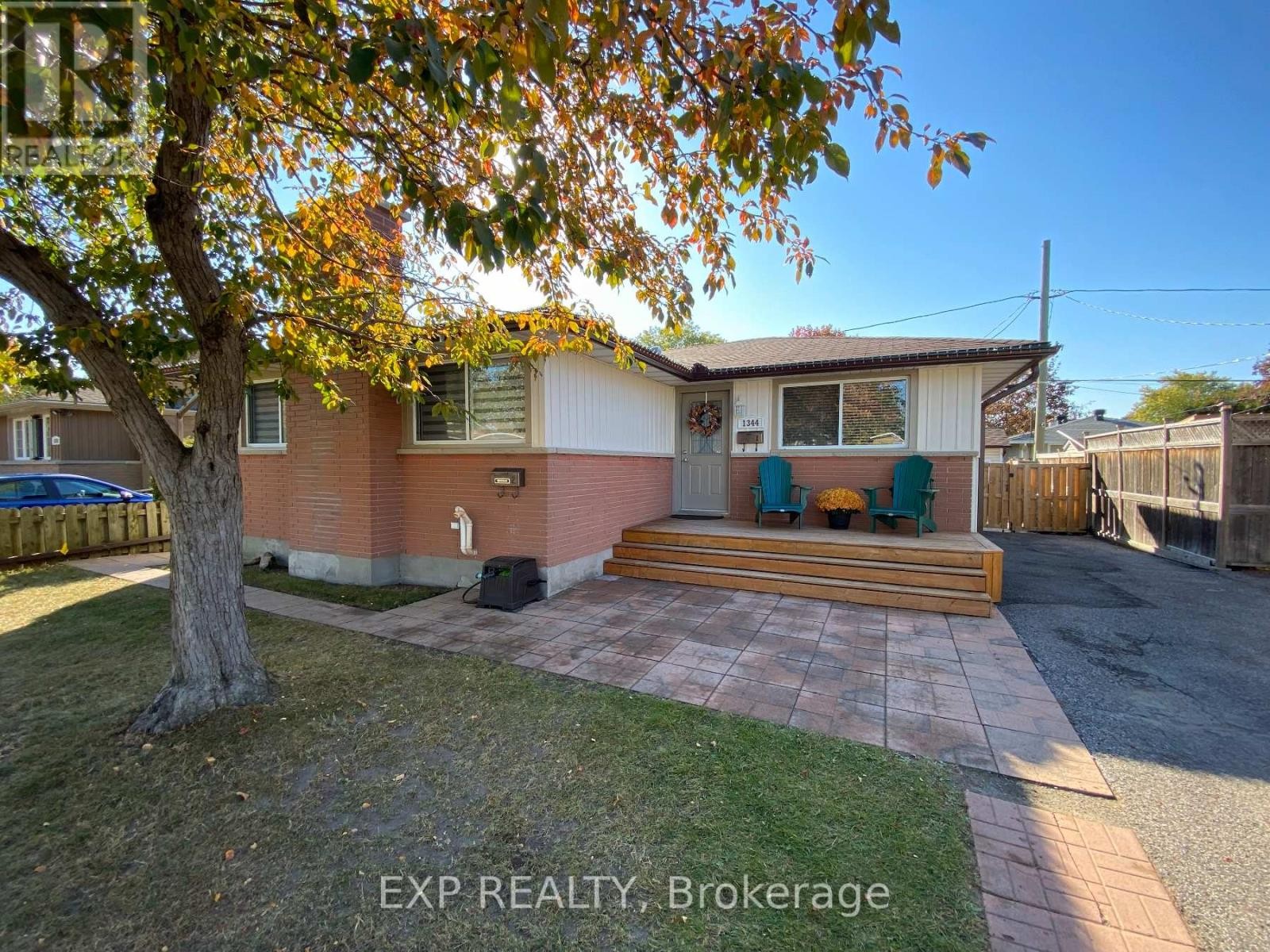 












B - 1344 AVENUE U AVENUE

,
Ottawa,




Ontario
K1G0E1

