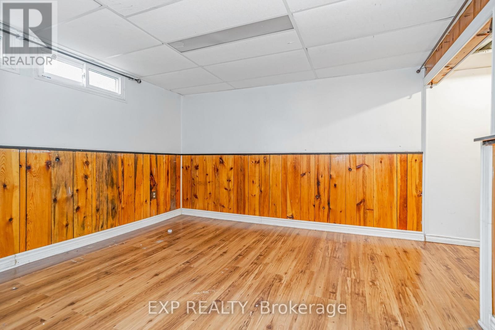 












646 BORTHWICK AVENUE

,
Ottawa,




Ontario
K1K2L9

