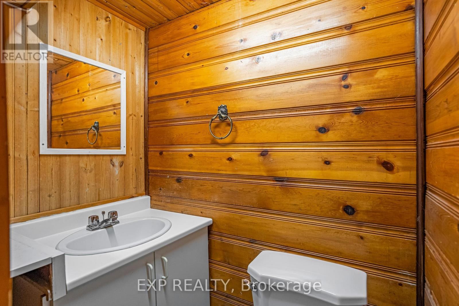 












646 BORTHWICK AVENUE

,
Ottawa,




Ontario
K1K2L9

