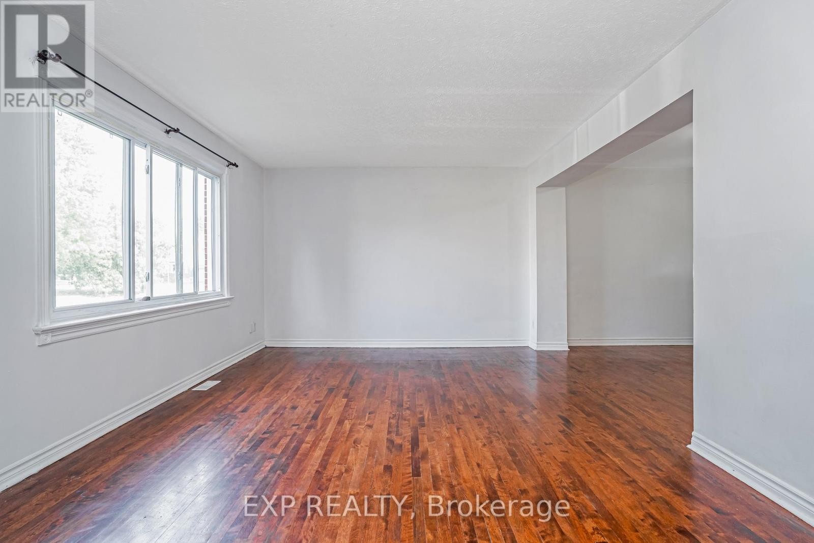 












646 BORTHWICK AVENUE

,
Ottawa,




Ontario
K1K2L9

