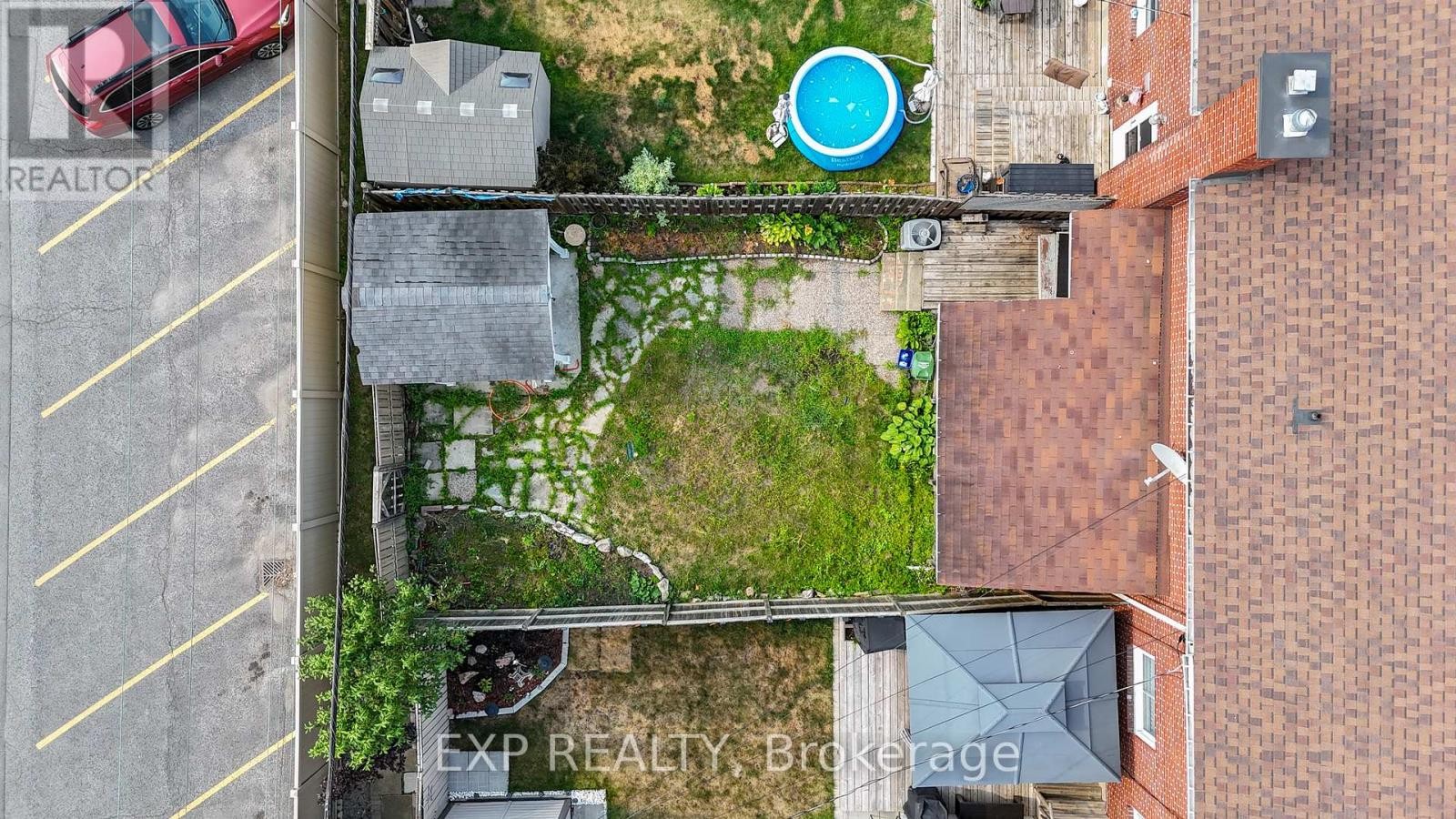 












646 BORTHWICK AVENUE

,
Ottawa,




Ontario
K1K2L9

