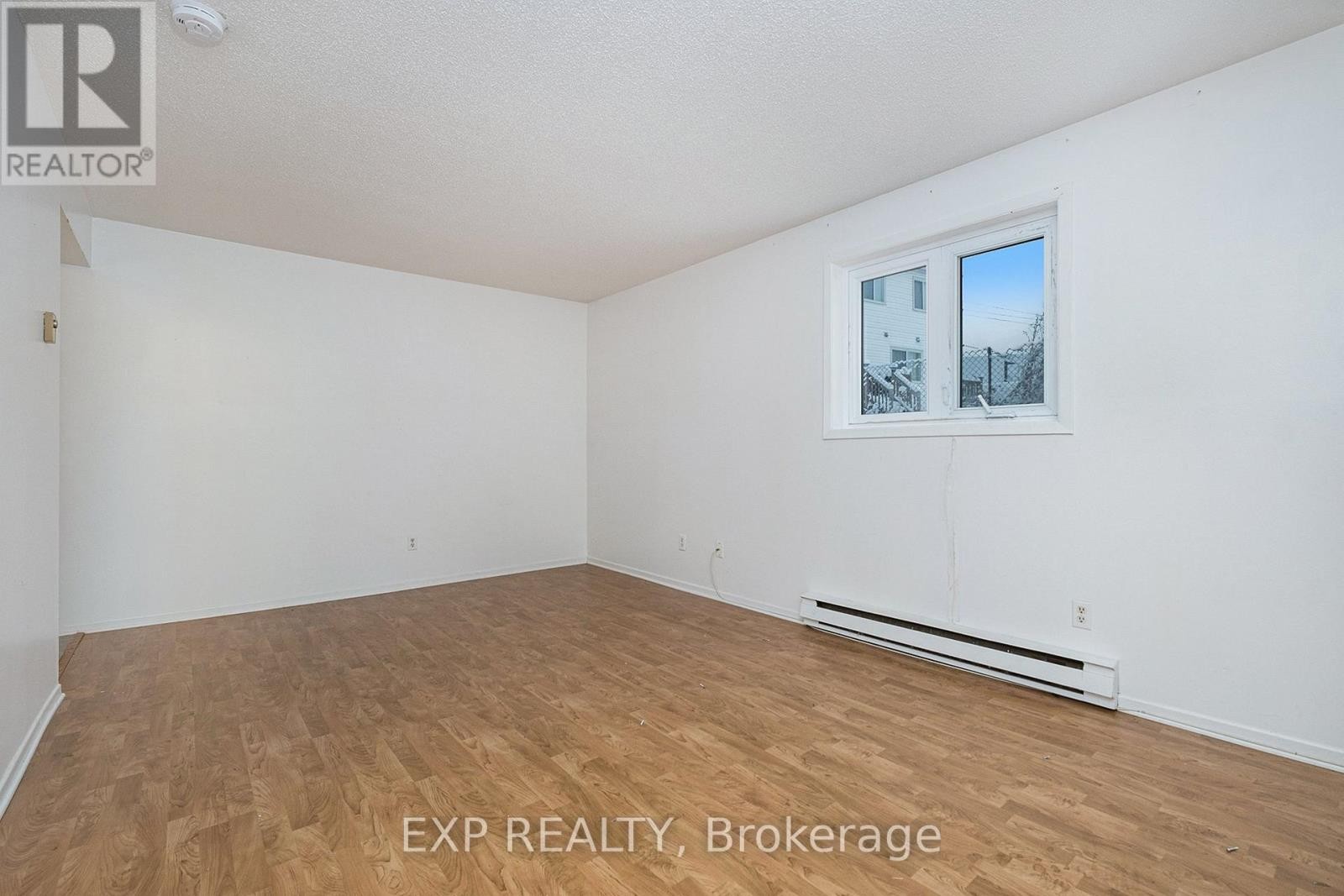 












4 - 875 LAURIER STREET

,
Clarence-Rockland,




Ontario
K4K1E6

