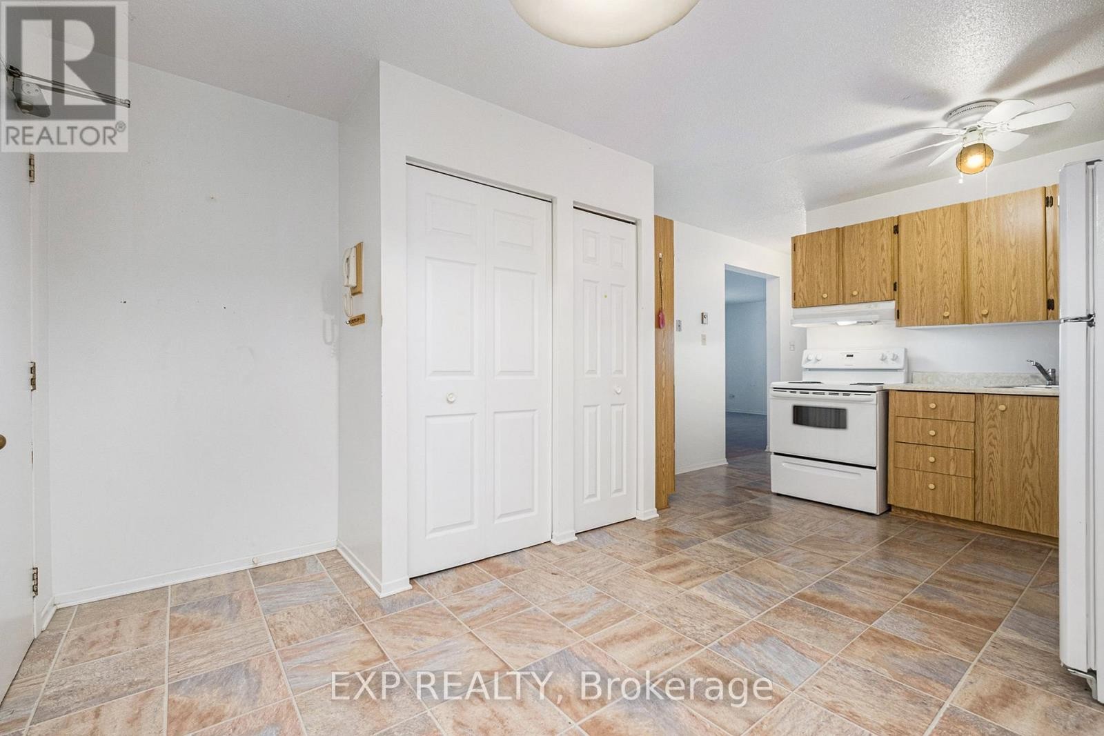 












4 - 875 LAURIER STREET

,
Clarence-Rockland,




Ontario
K4K1E6

